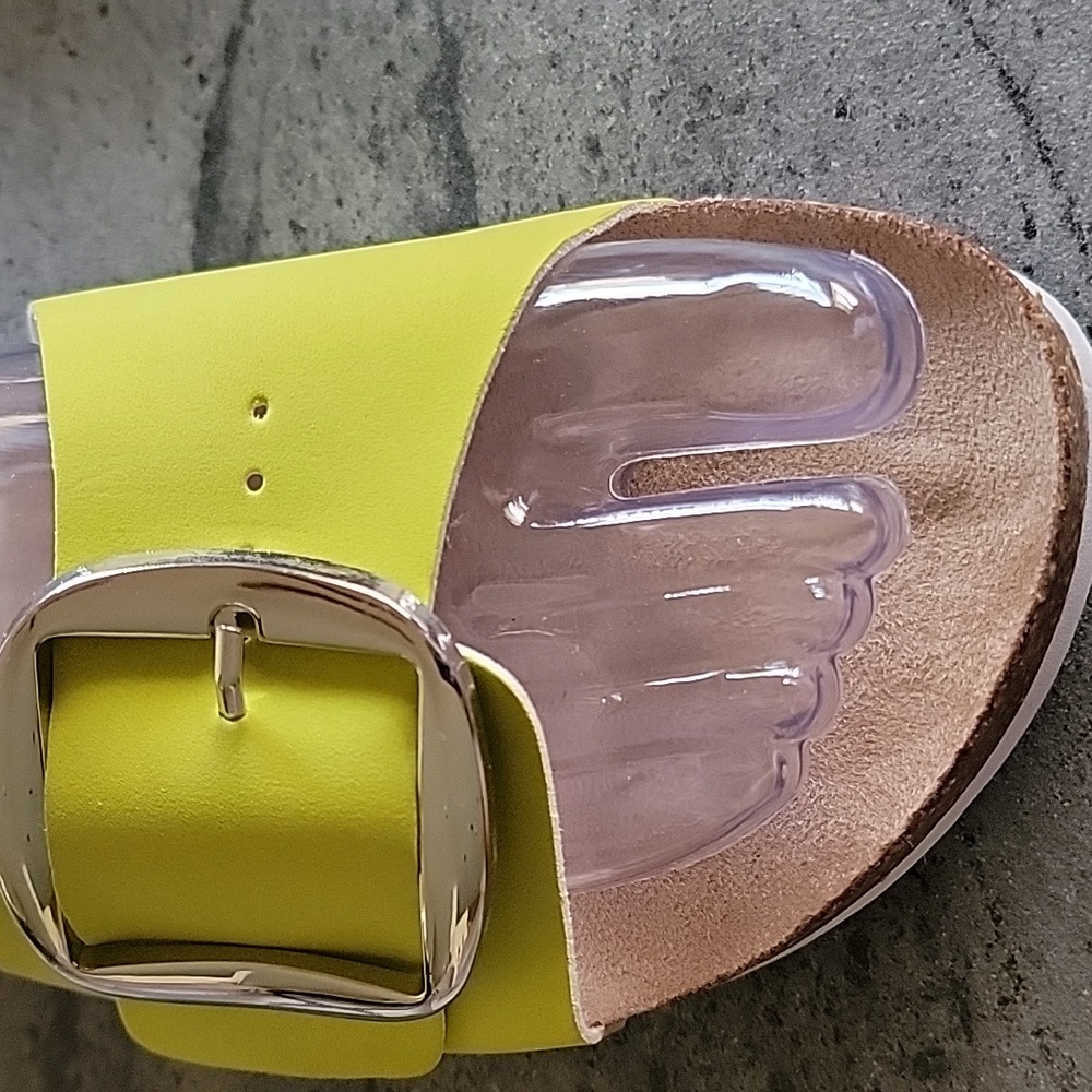 SO Faux Leather Slides W/ Comfort Footbed Silver Tone Buckle Green Size M NWOT - Picture 3 of 10